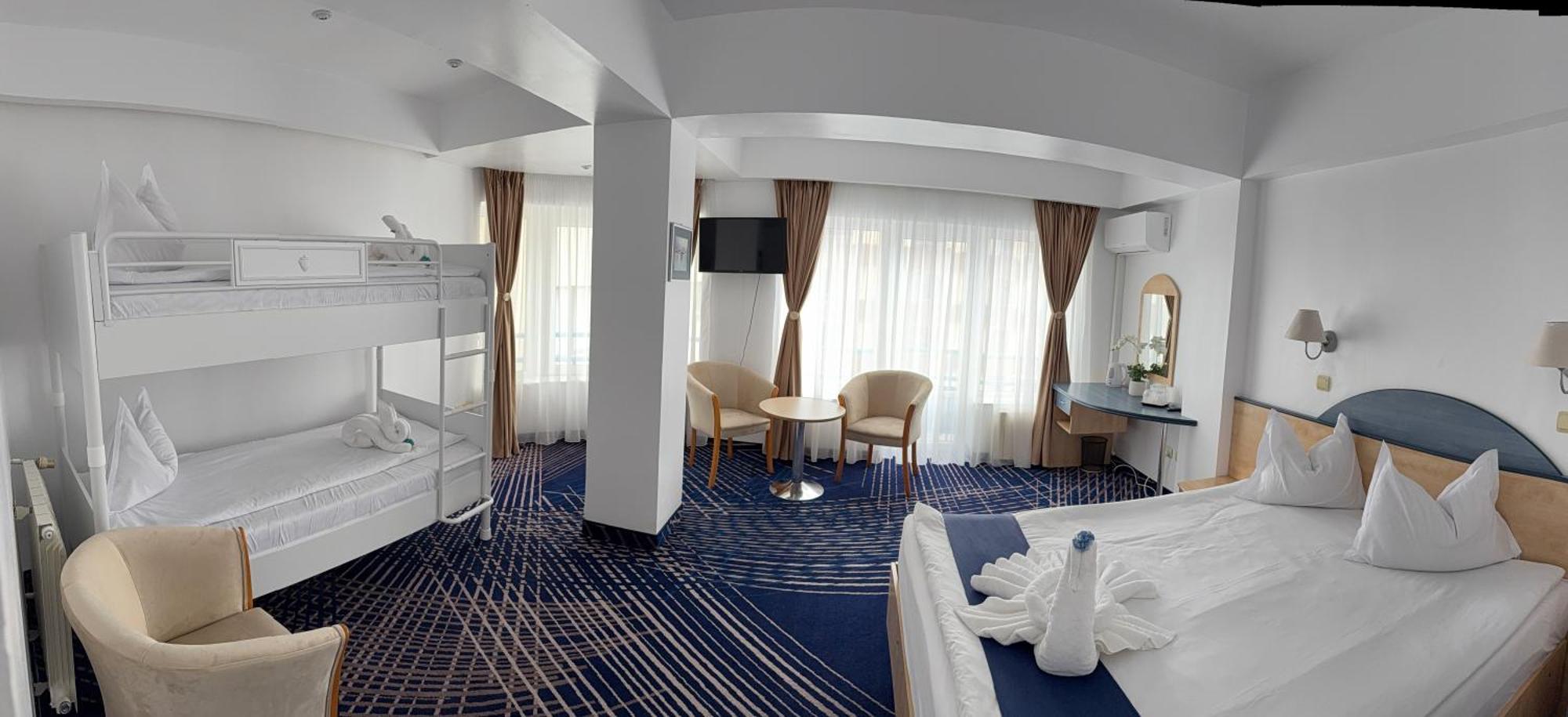 Briza Boutique Hotel Mamaia Ngoại thất bức ảnh