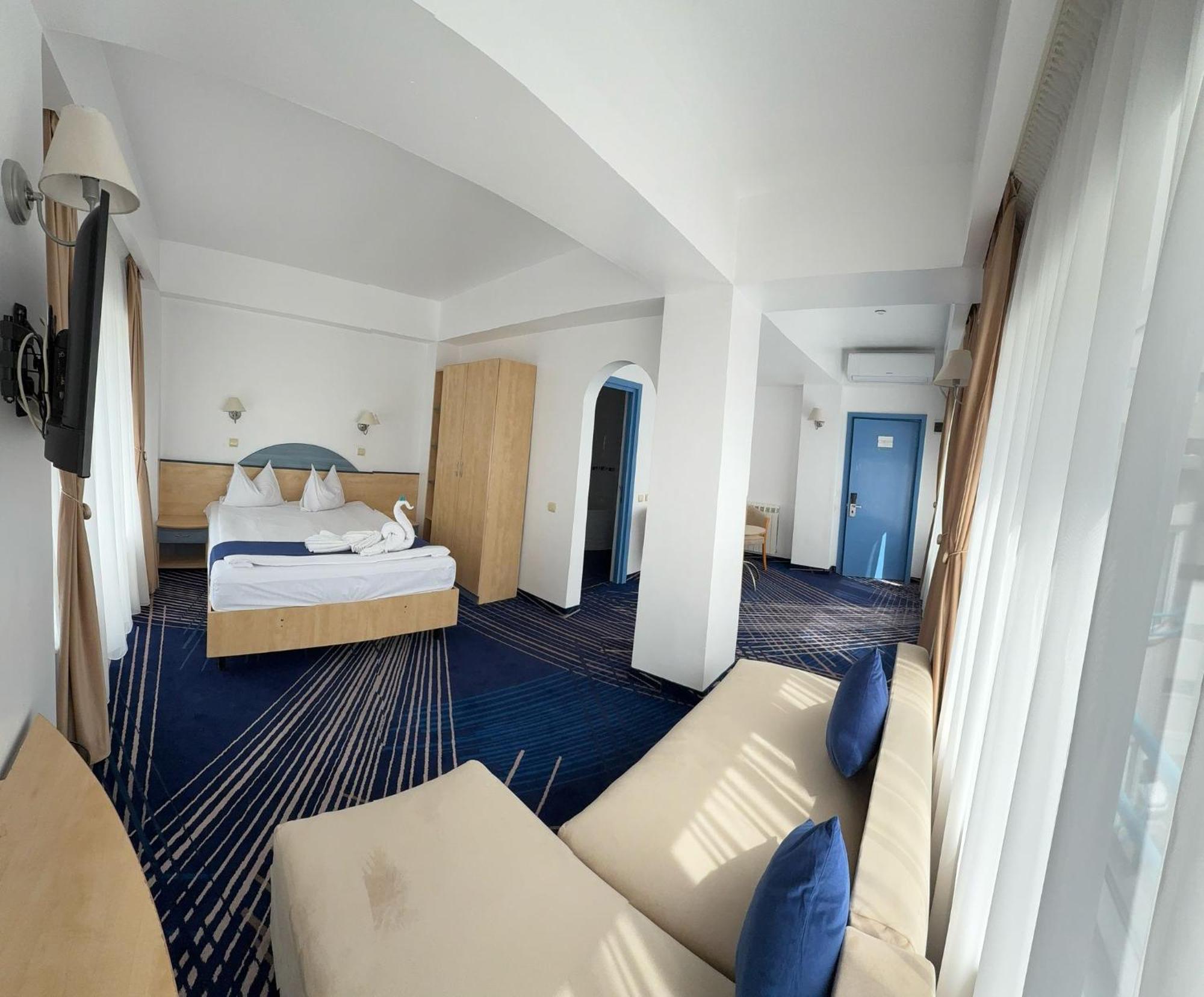 Briza Boutique Hotel Mamaia Ngoại thất bức ảnh