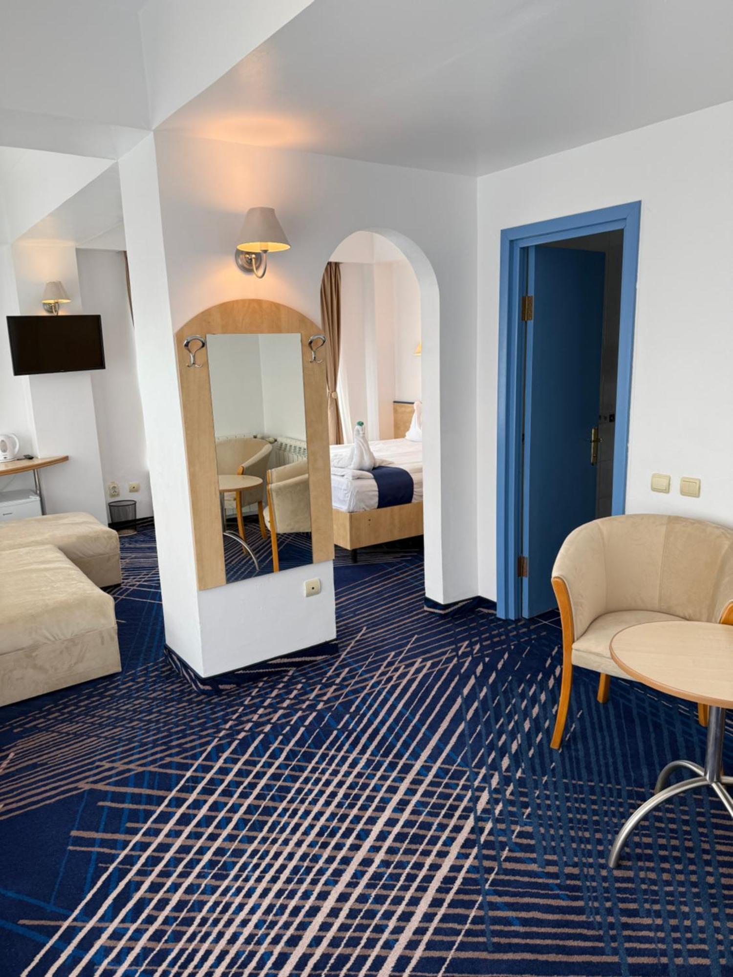 Briza Boutique Hotel Mamaia Ngoại thất bức ảnh