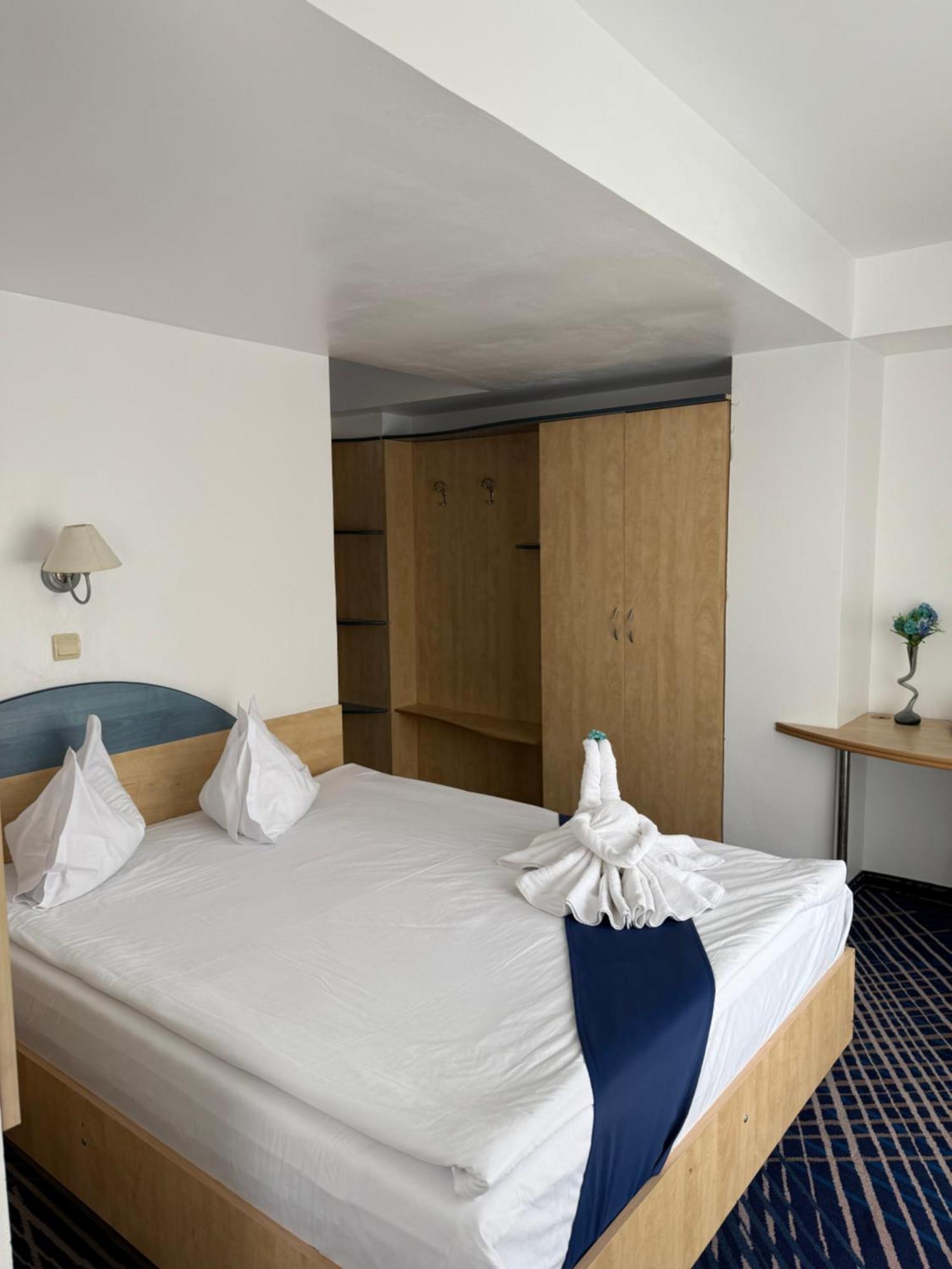 Briza Boutique Hotel Mamaia Ngoại thất bức ảnh