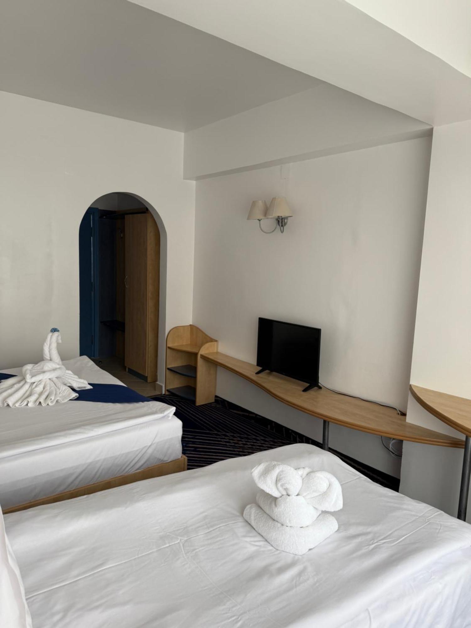 Briza Boutique Hotel Mamaia Ngoại thất bức ảnh
